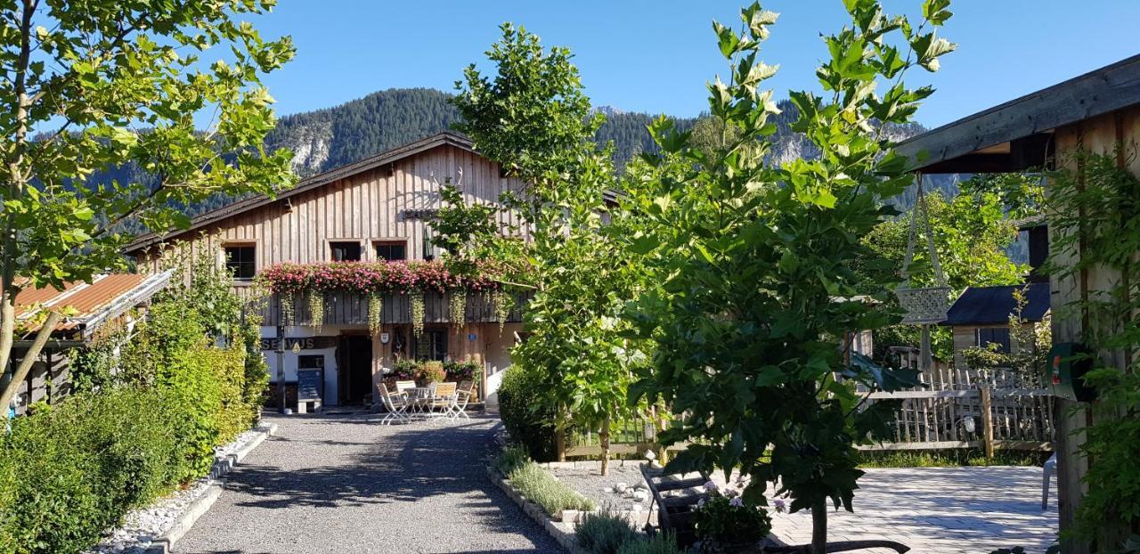 Bauernlodge Alpin Appartements Höfen エクステリア 写真